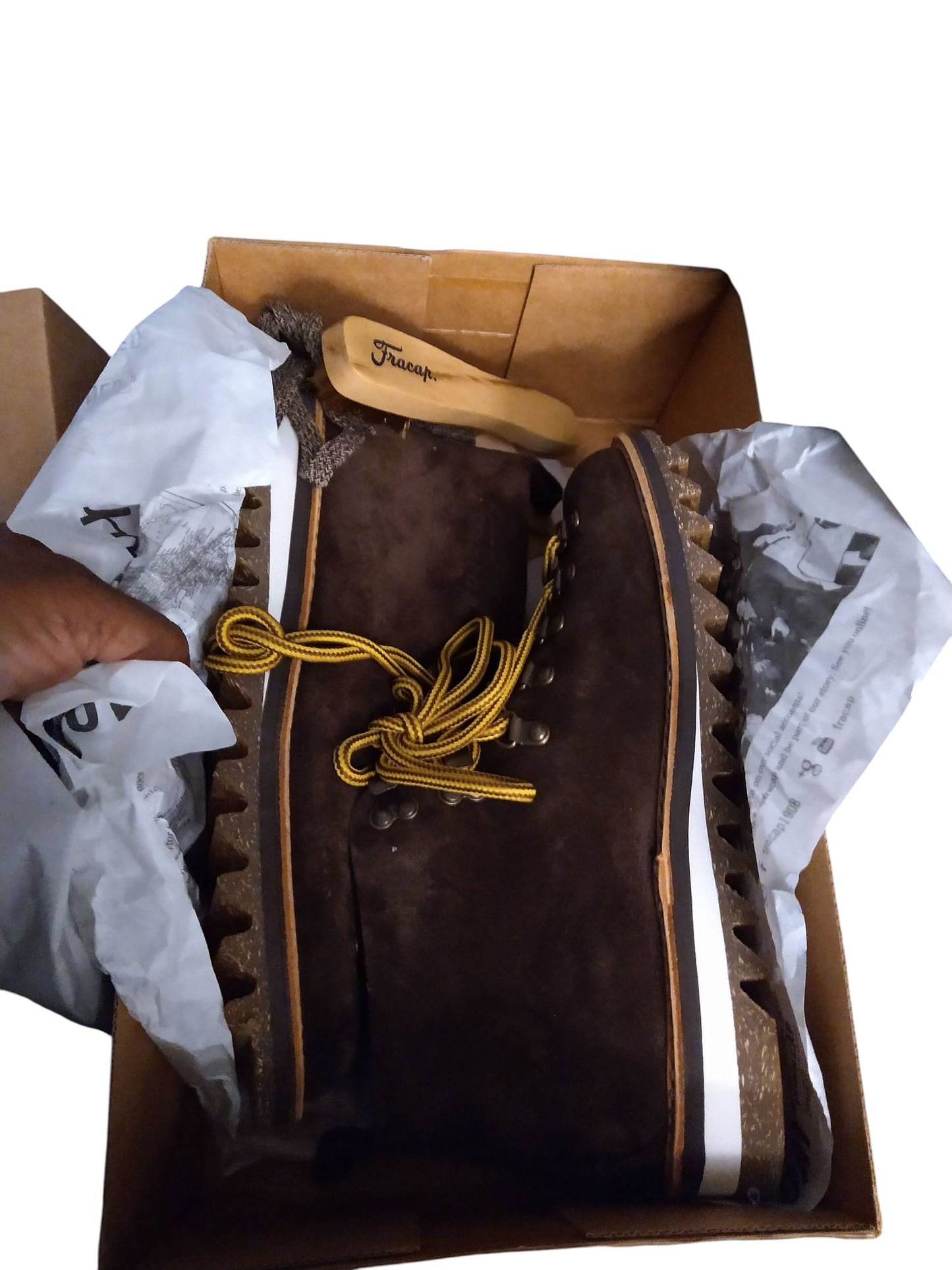 Chaussures de randonnée ondulées en daim marron