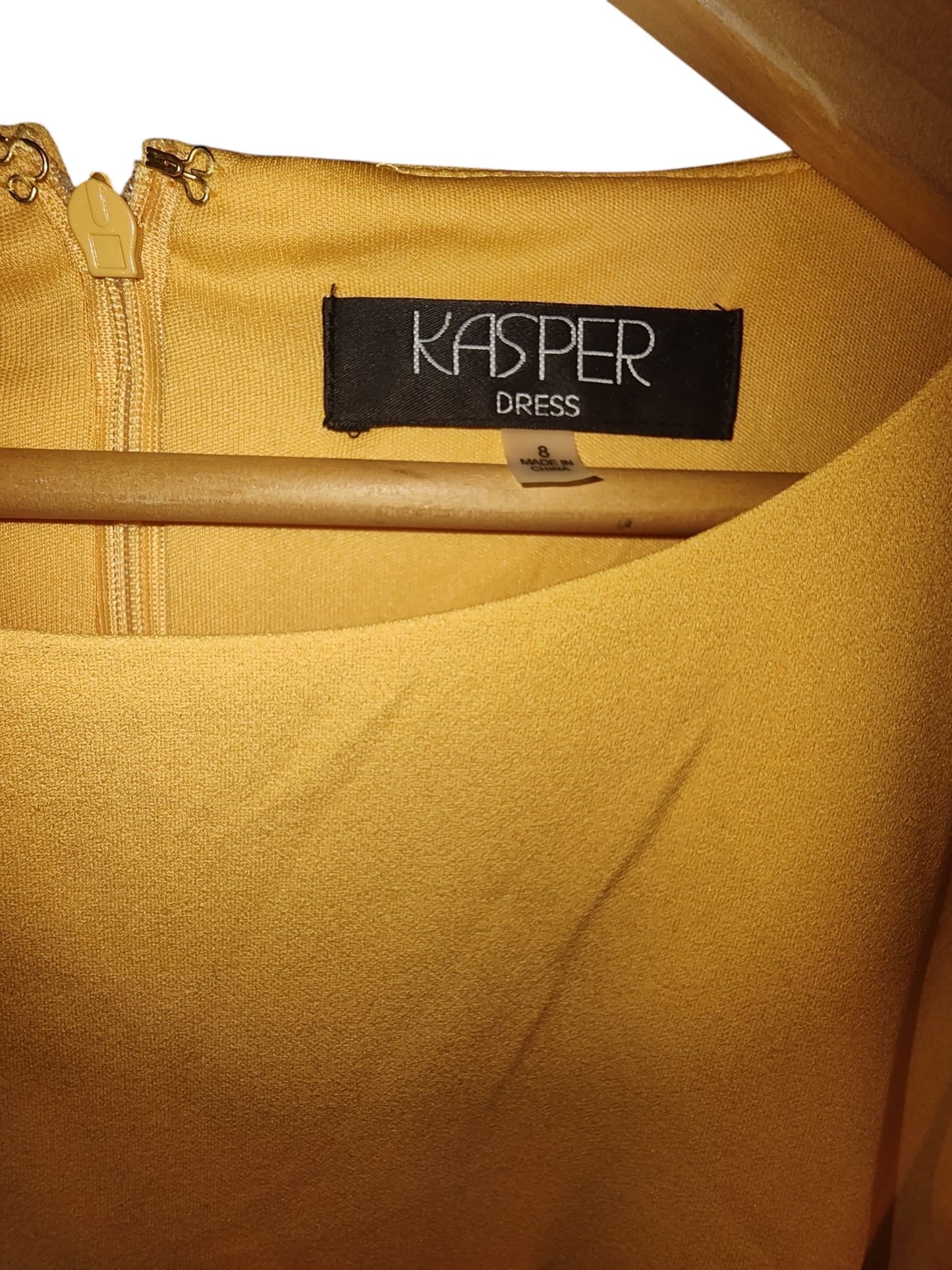 Robe fourreau à manches volantées Kasper